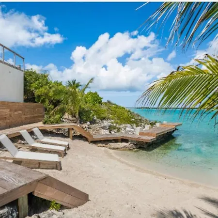 Stunning Villa, Private Beach, Pool, Guest House, Dock